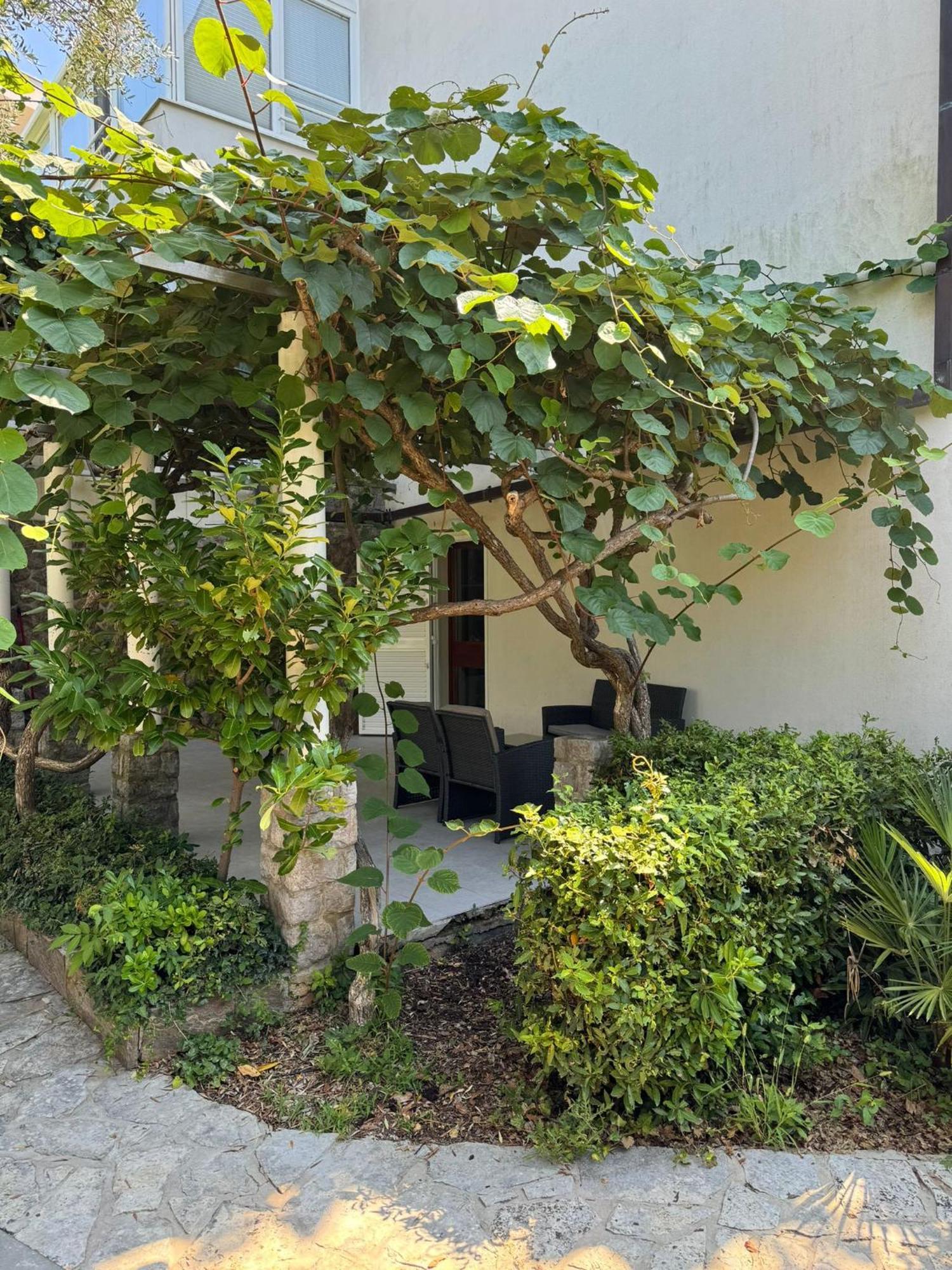 Apartman Kucer Кърк Екстериор снимка