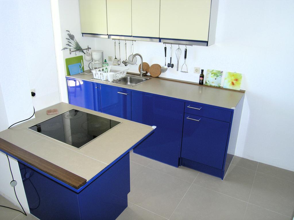 Apartman Kucer Кърк Екстериор снимка