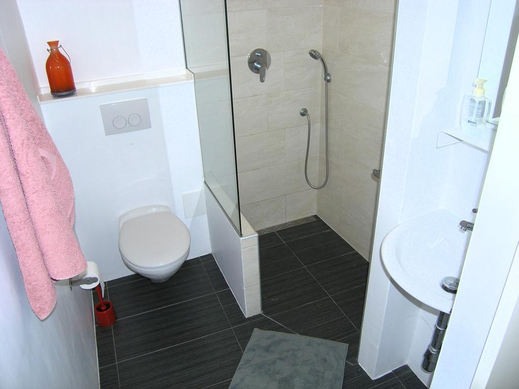 Apartman Kucer Кърк Екстериор снимка