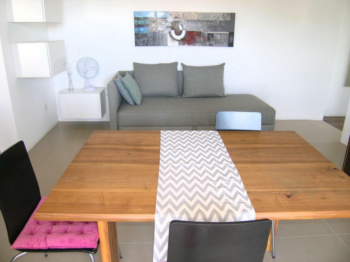 Apartman Kucer Кърк Екстериор снимка